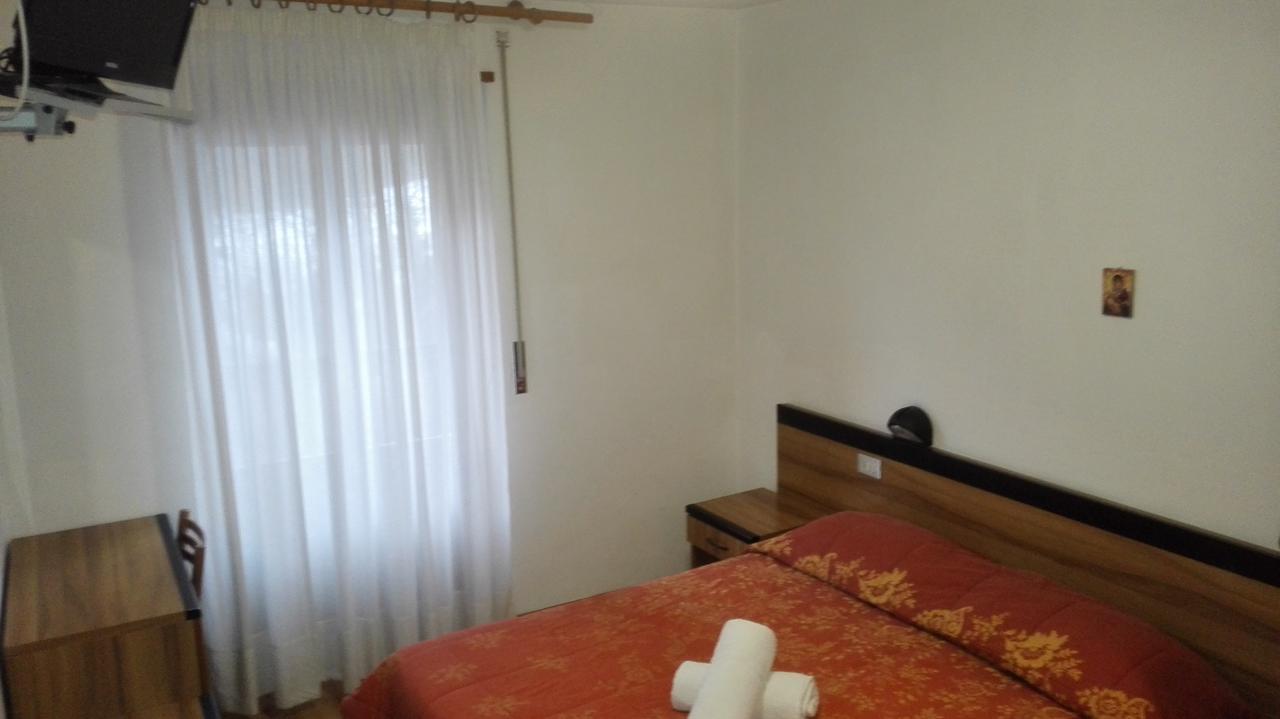מלון פלקאדה Casa Alpina Sant'Apollinare מראה חיצוני תמונה