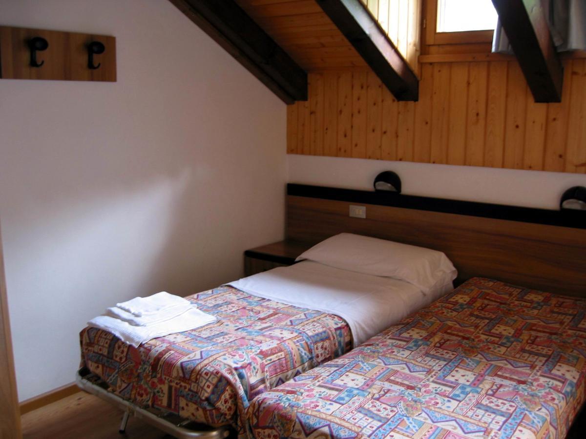 מלון פלקאדה Casa Alpina Sant'Apollinare מראה חיצוני תמונה