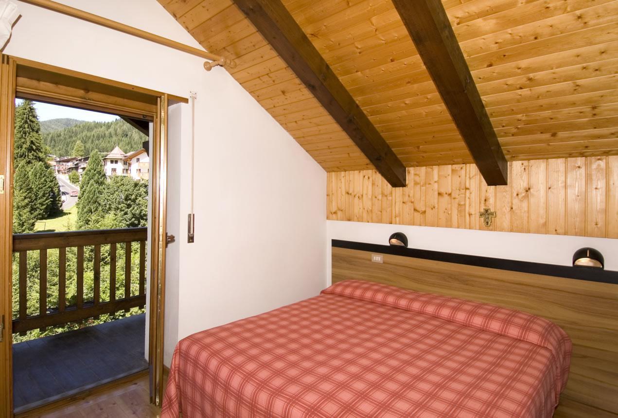 מלון פלקאדה Casa Alpina Sant'Apollinare מראה חיצוני תמונה